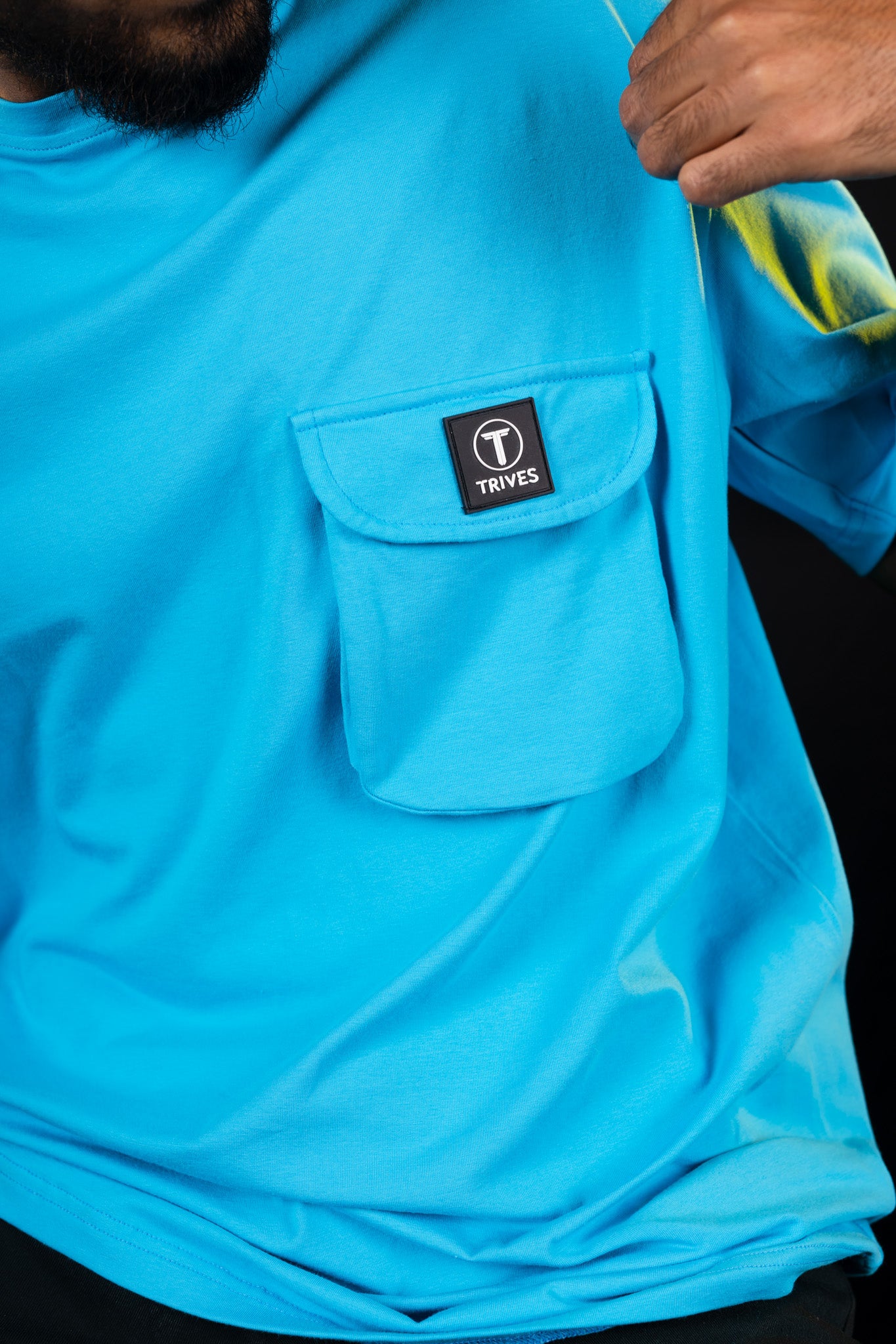 Trives unisex 3D pocket Tee