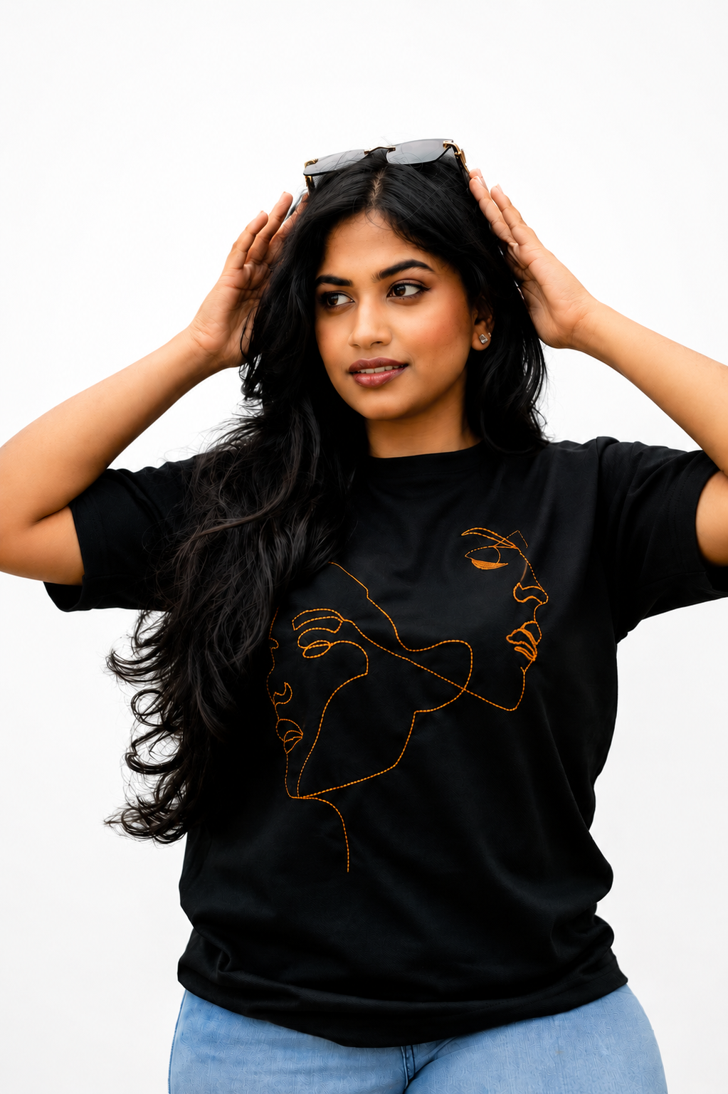 TRIVES Two Faces Golden Embroidered T-shirt
