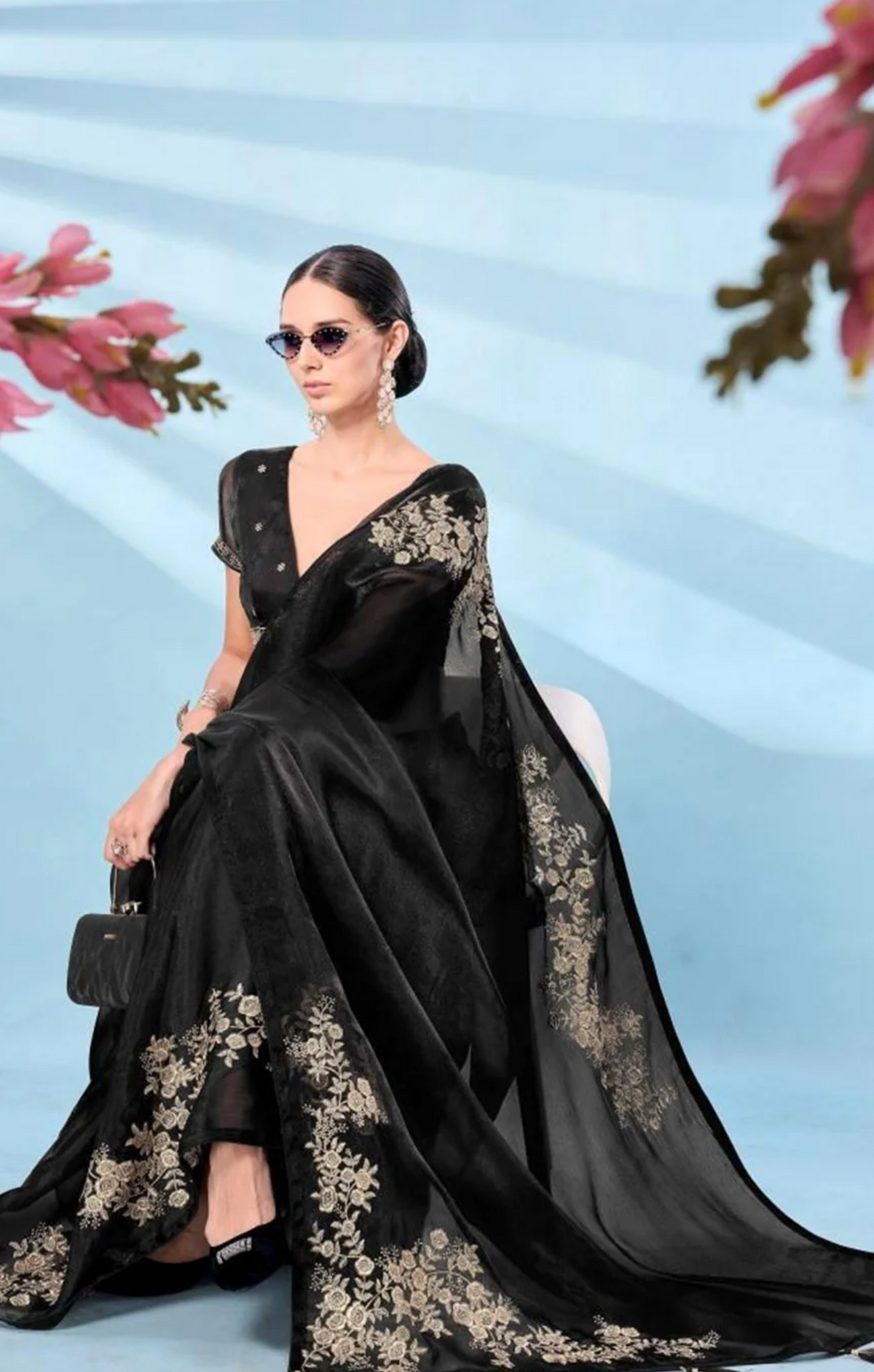 Ethnic Motifs Embroidered Saree With Blouse Piece